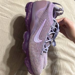 Women’s Nike flyknit